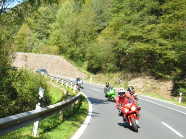 Motorrijders in de bocht