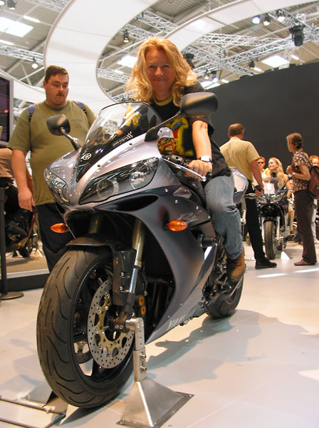 Sylvia op Yamaha R1