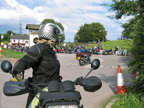 Motoren bij een verzamelplaats voor motorrijders